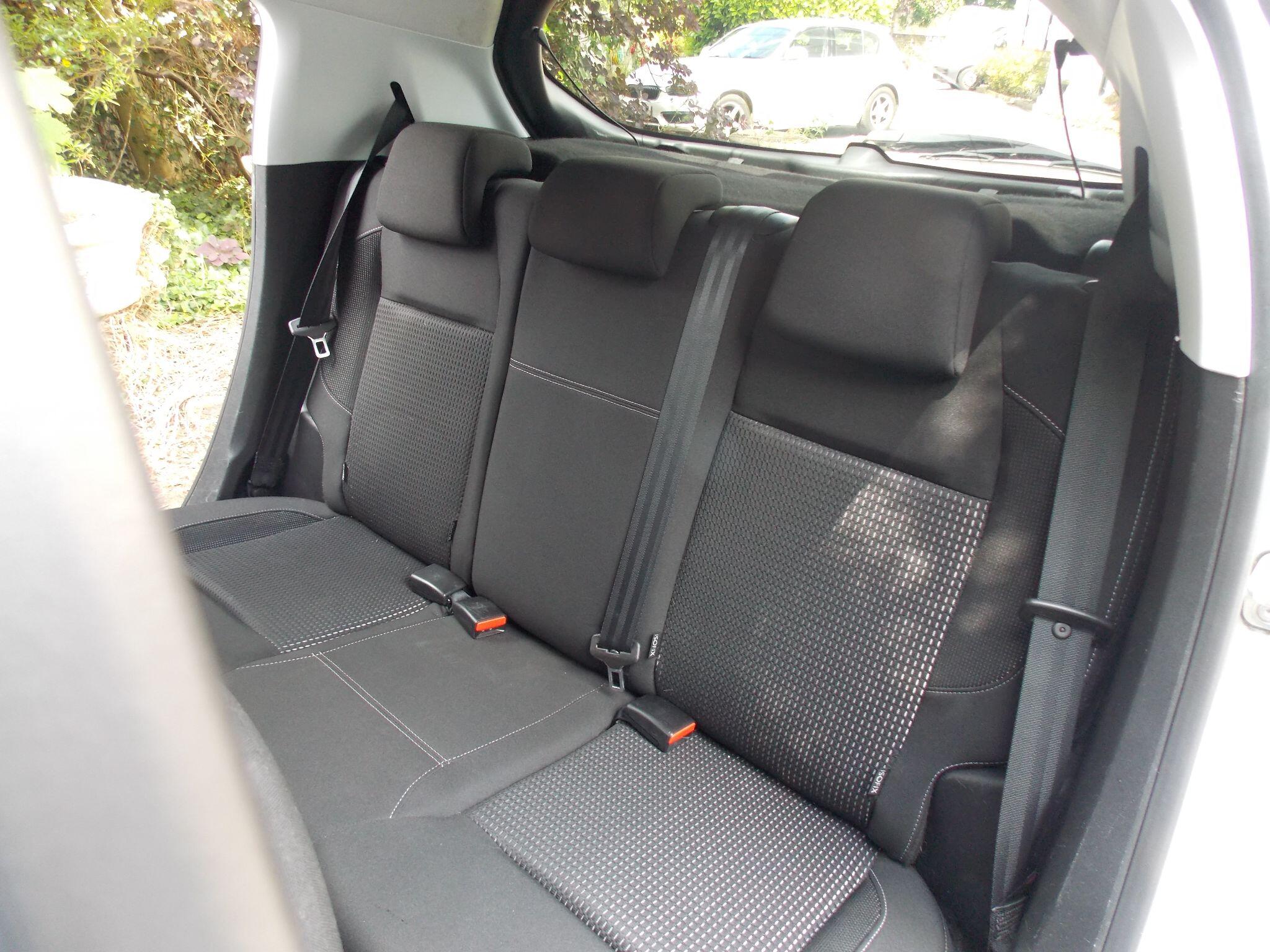 Peugeot 208 view 21