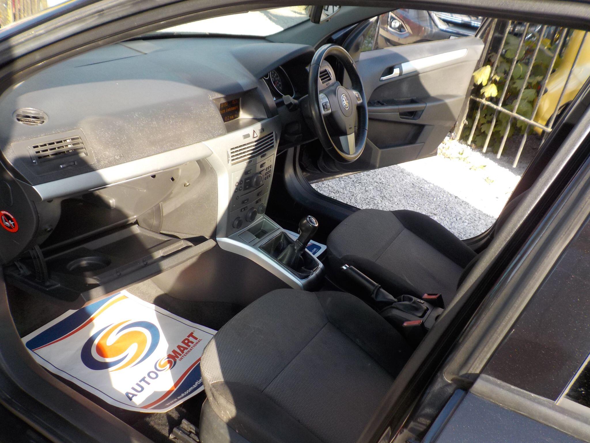 Vauxhall Astra 1.4i 16v Active 5dr