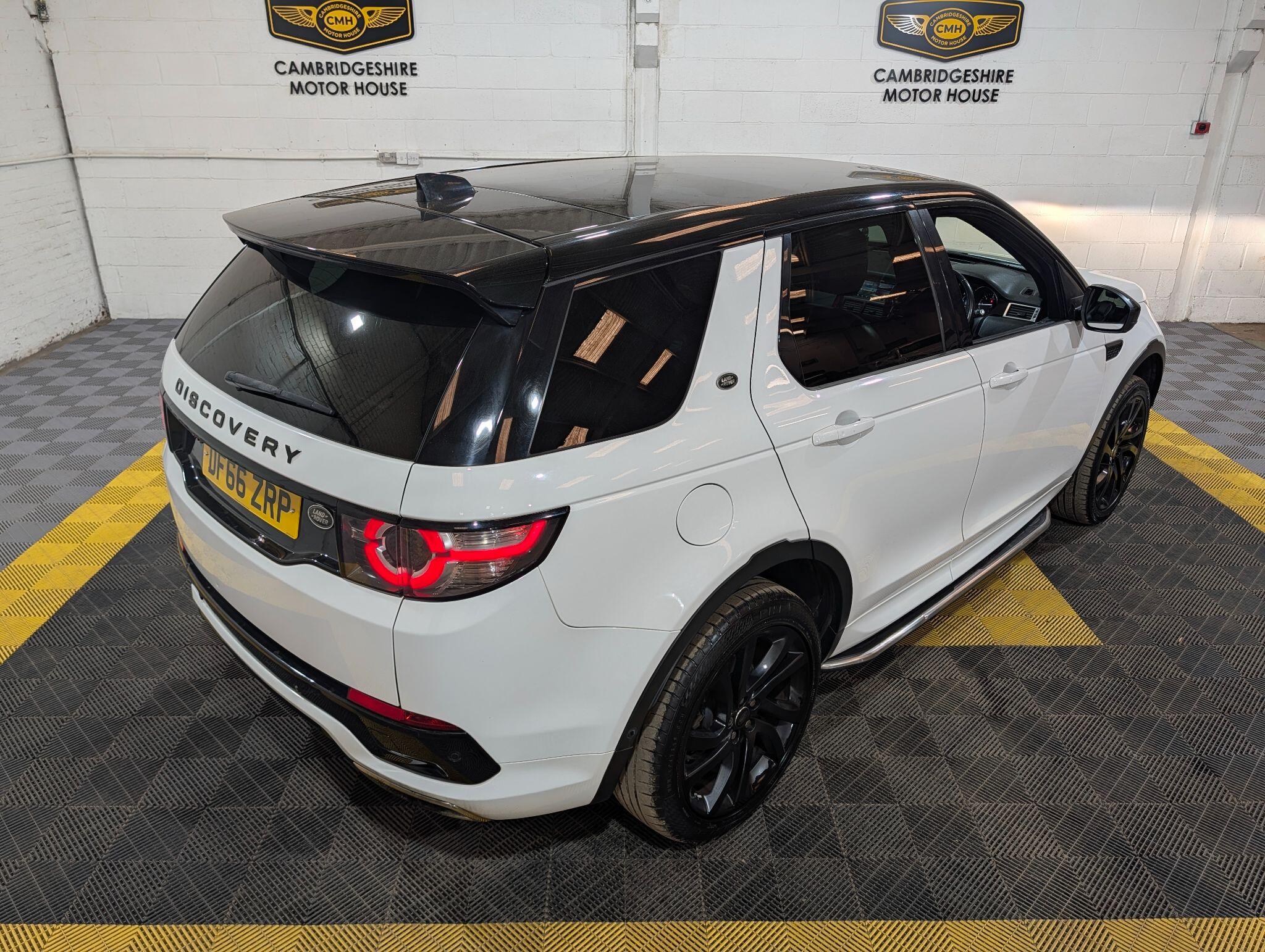 Land Rover Discovery Sport view 14