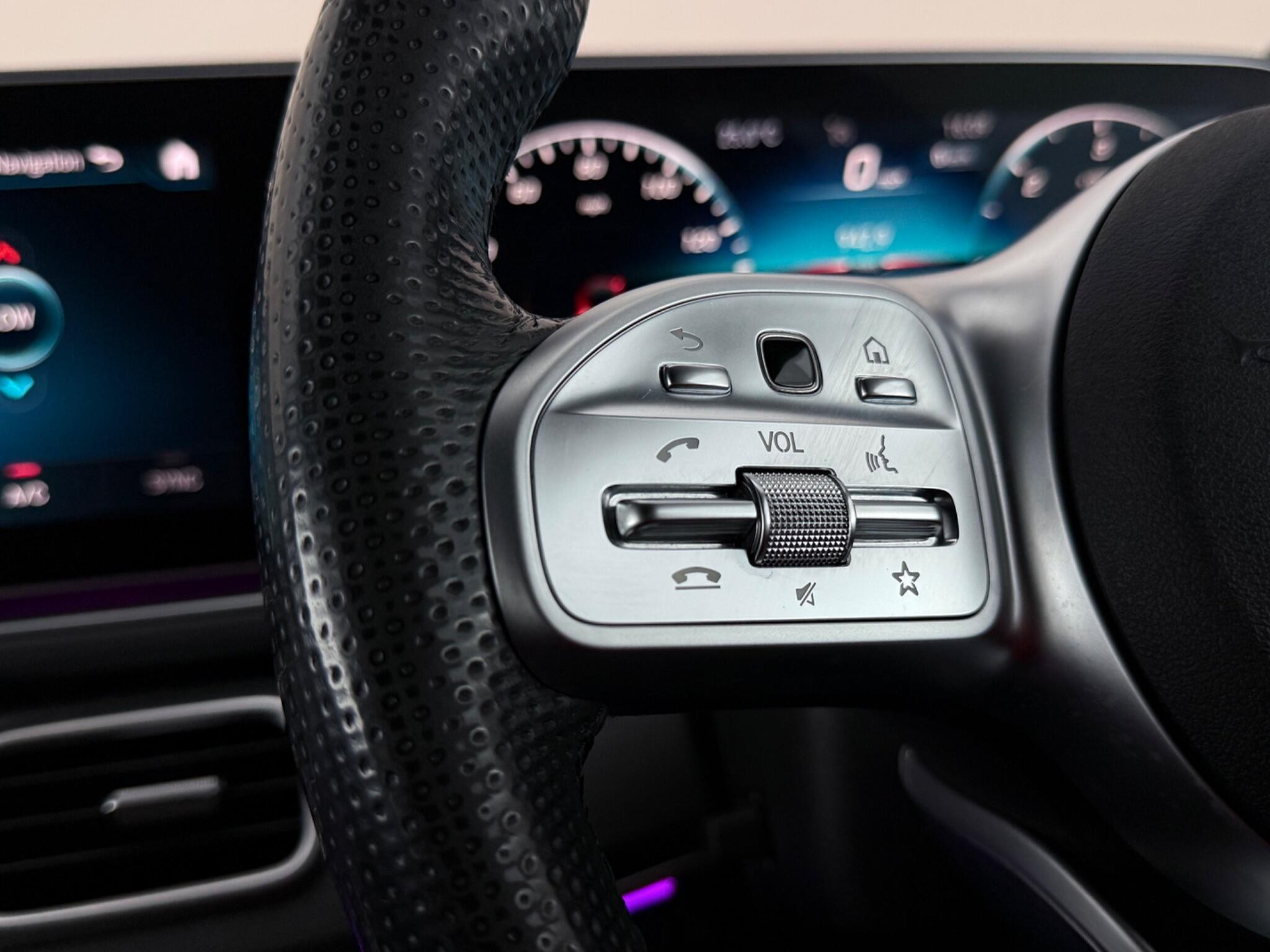 Mercedes-Benz Gle view 13