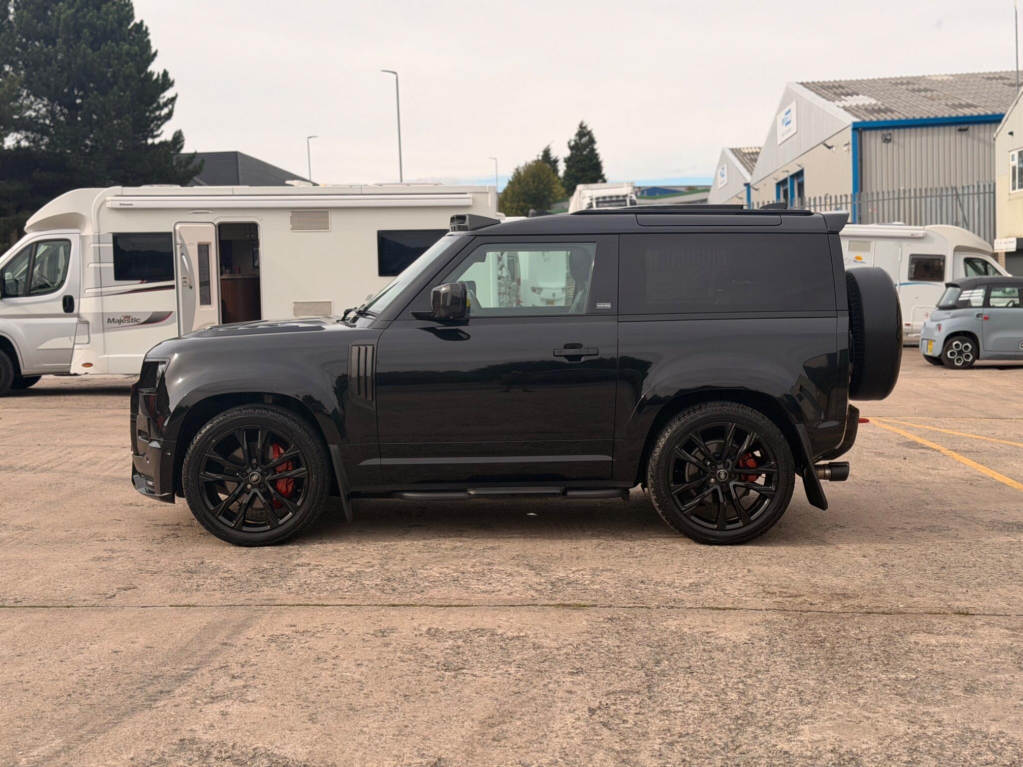 Land Rover Defender view 13