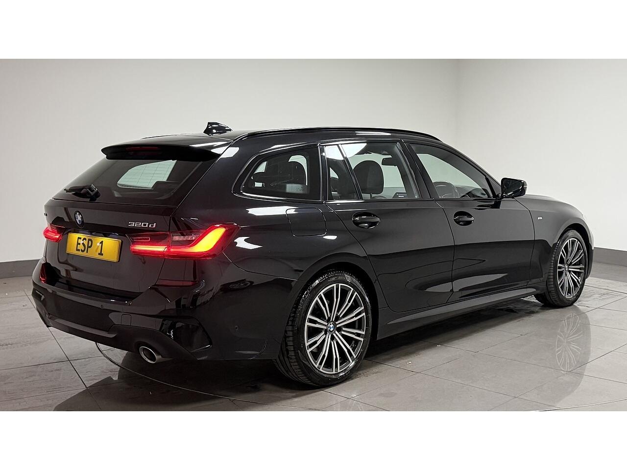 BMW 3 Series view 8