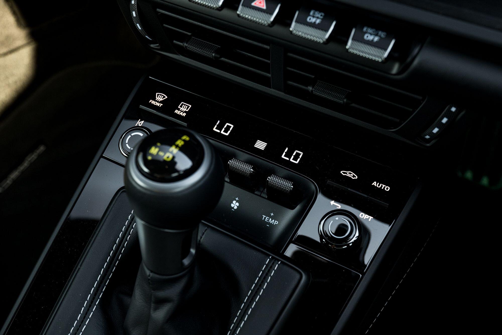 Porsche 911 view 48
