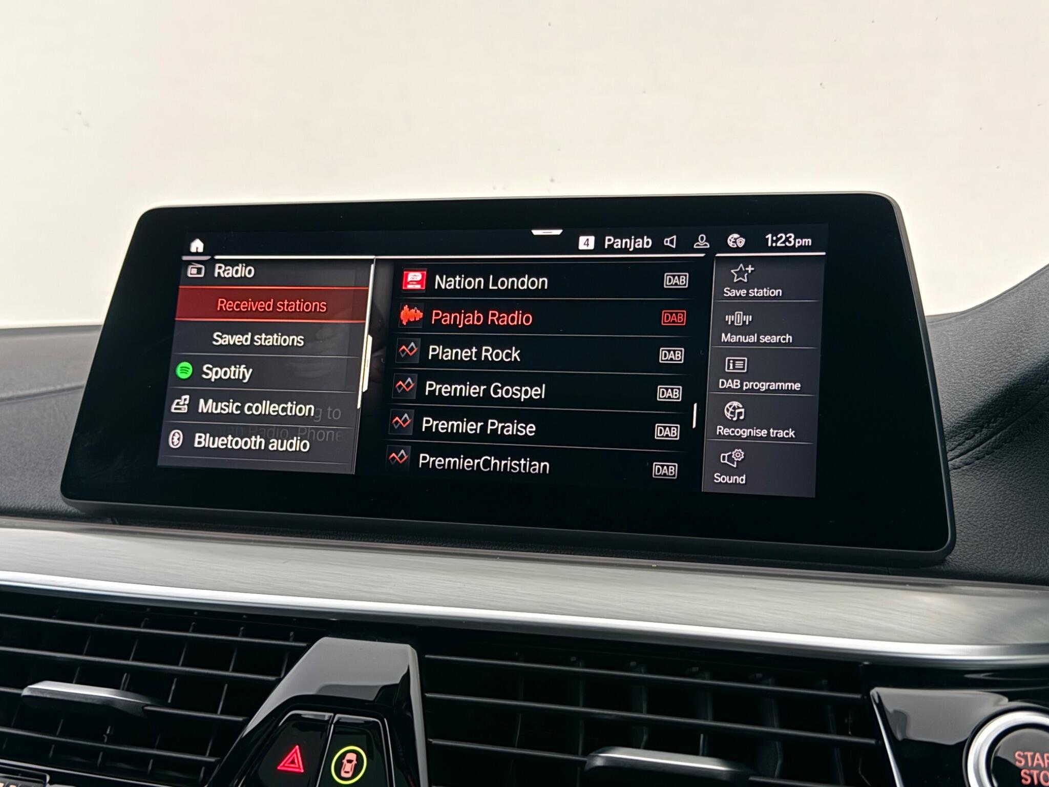 BMW 5 Series view 27