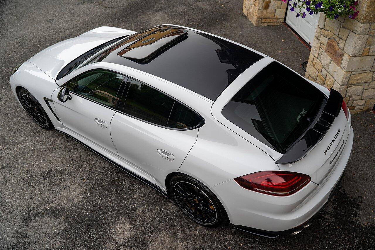 Porsche Panamera view 36