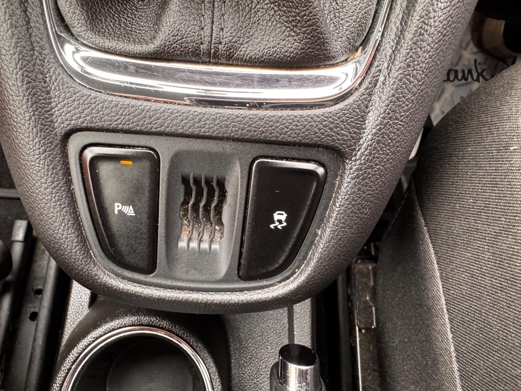 Vauxhall Zafira Tourer view 25