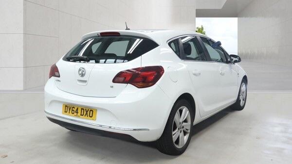 Vauxhall Astra view 4