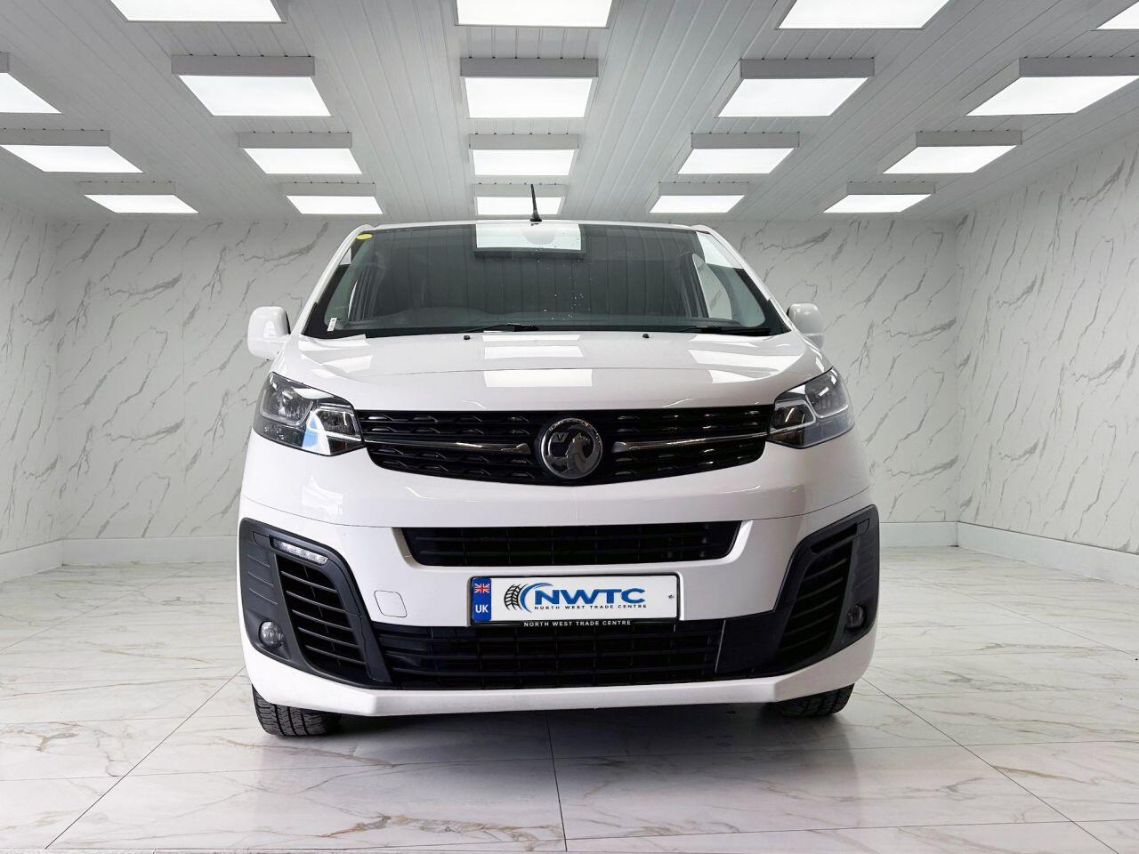 Vauxhall Vivaro view 5