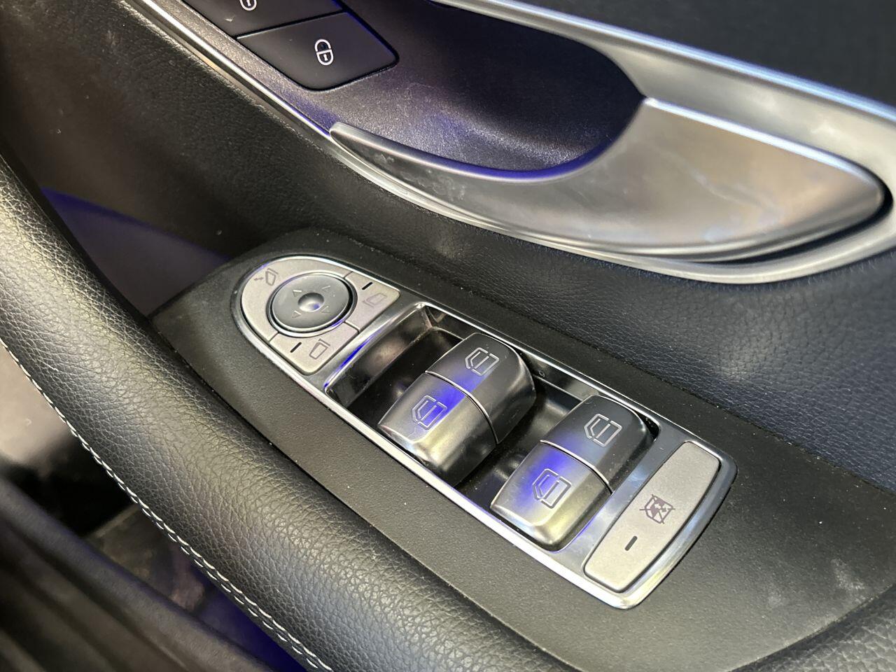 Mercedes-Benz E Class view 46