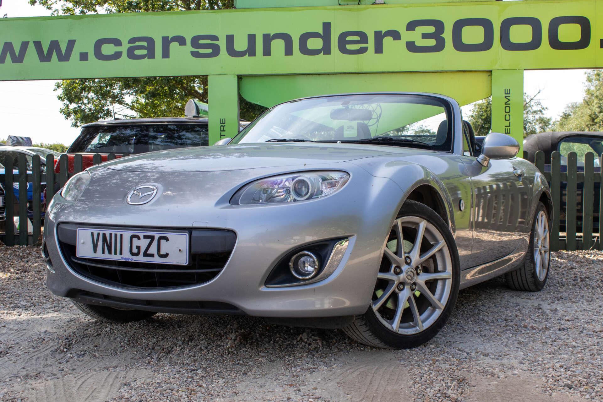 Mazda MX-5 view 3