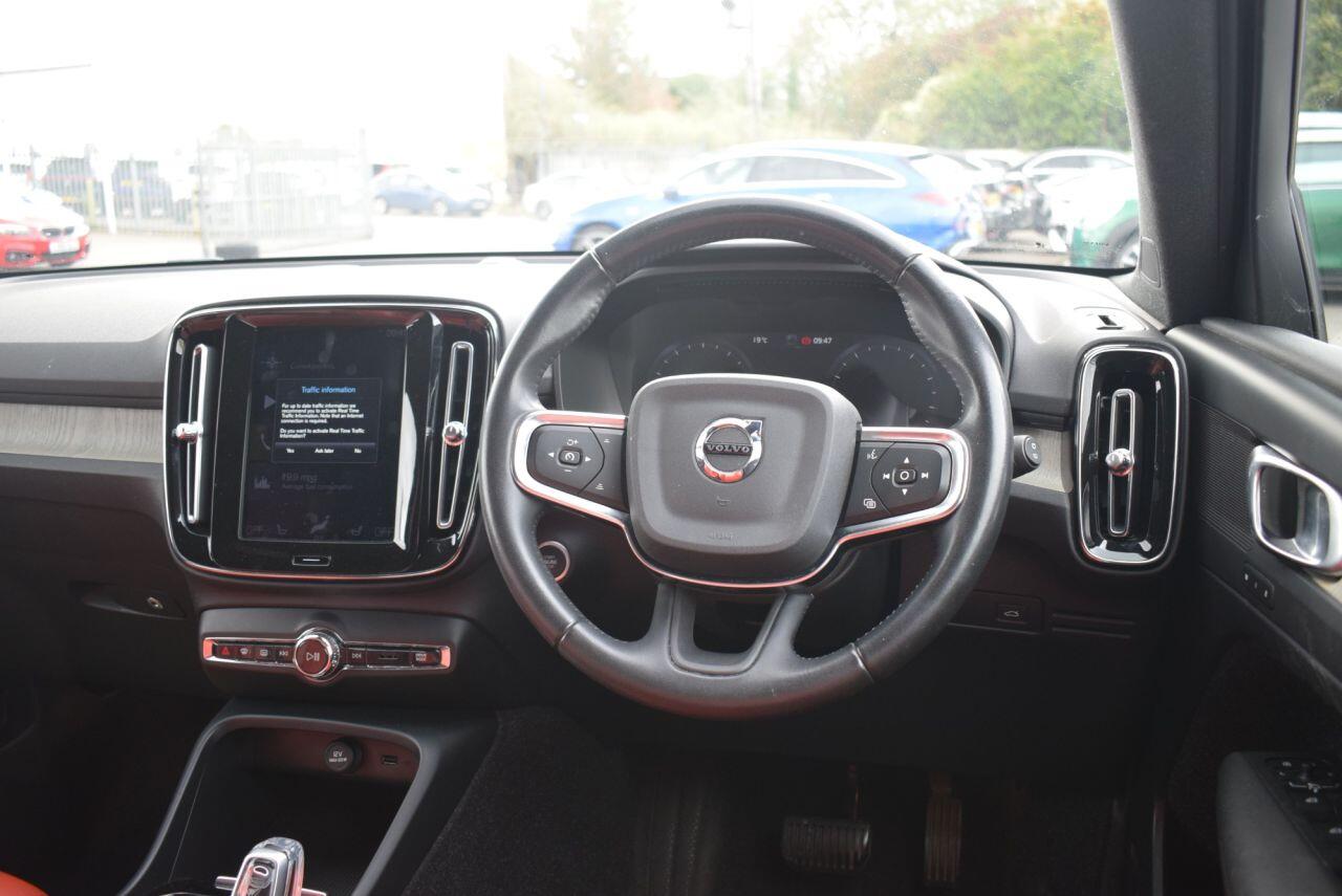Volvo XC40 view 22