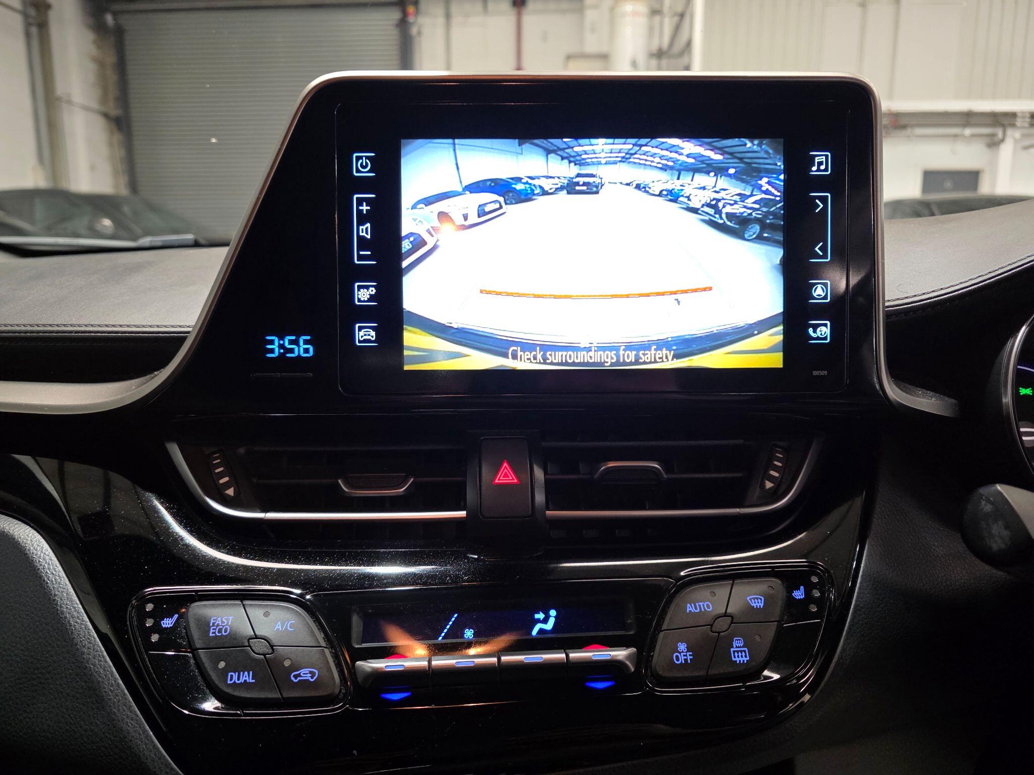 Toyota C-HR view 8