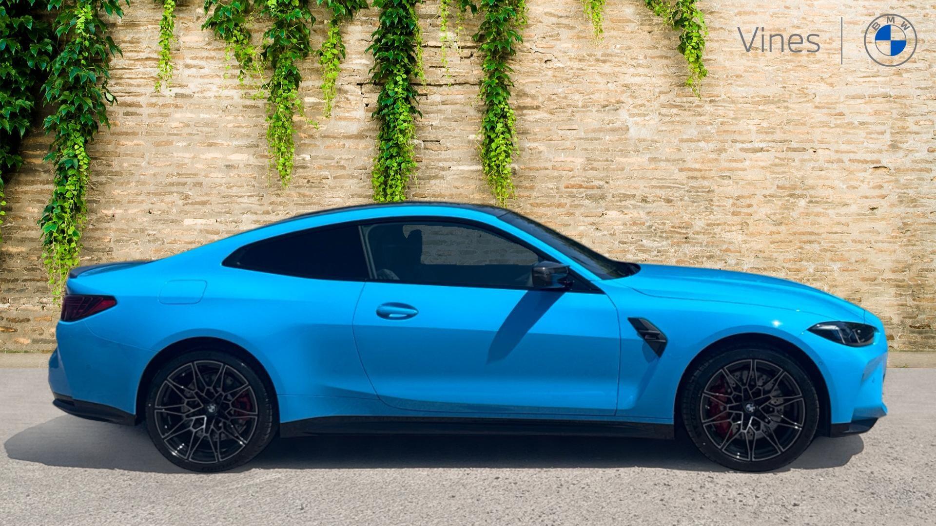 BMW M4 view 2