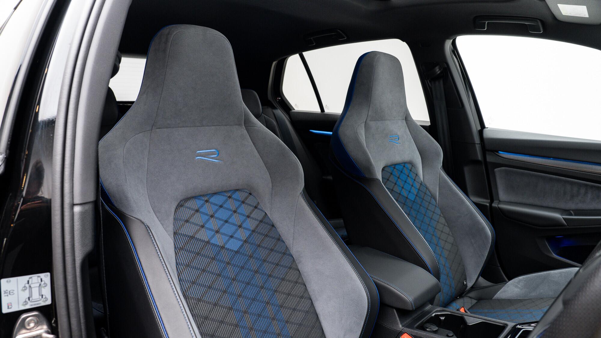 Volkswagen Golf view 6