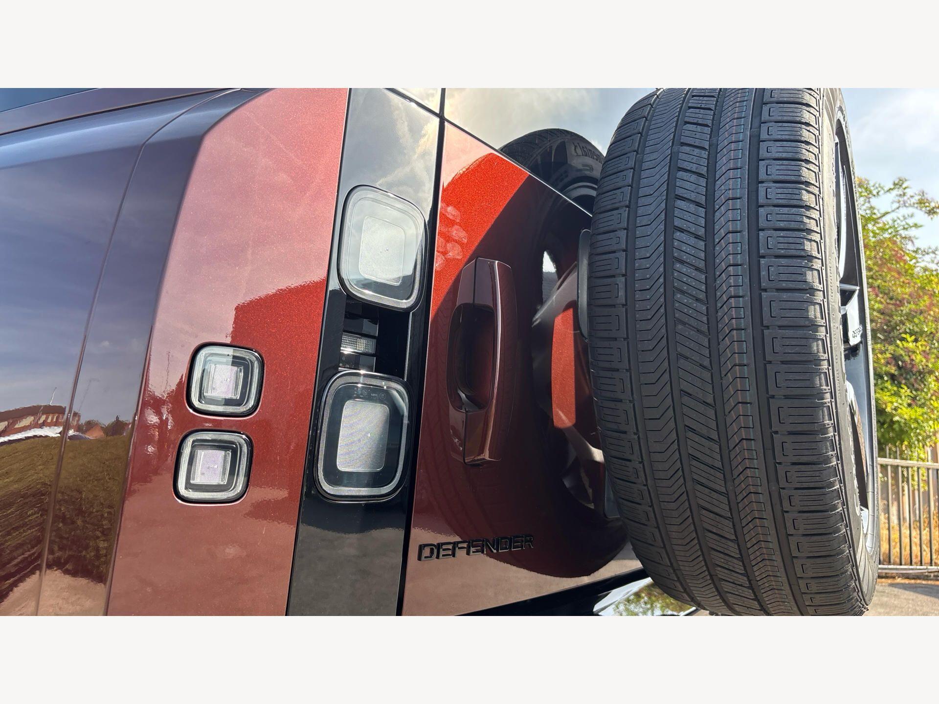 Land Rover Defender view 23