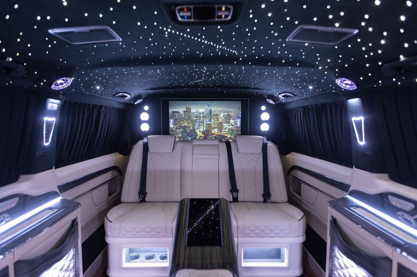 Mercedes-Benz V-Class view 10