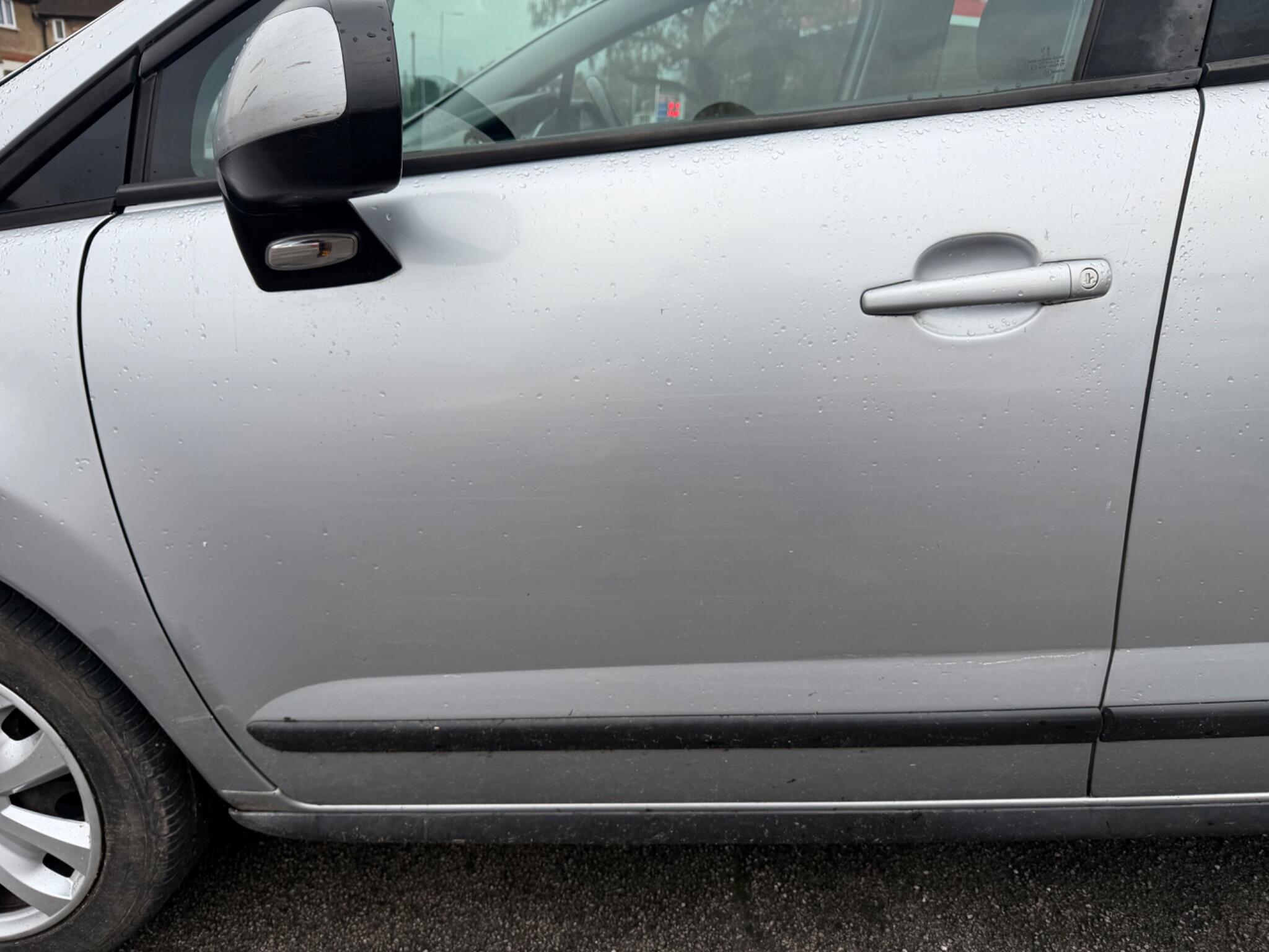 2010 Peugeot 3008 image 4