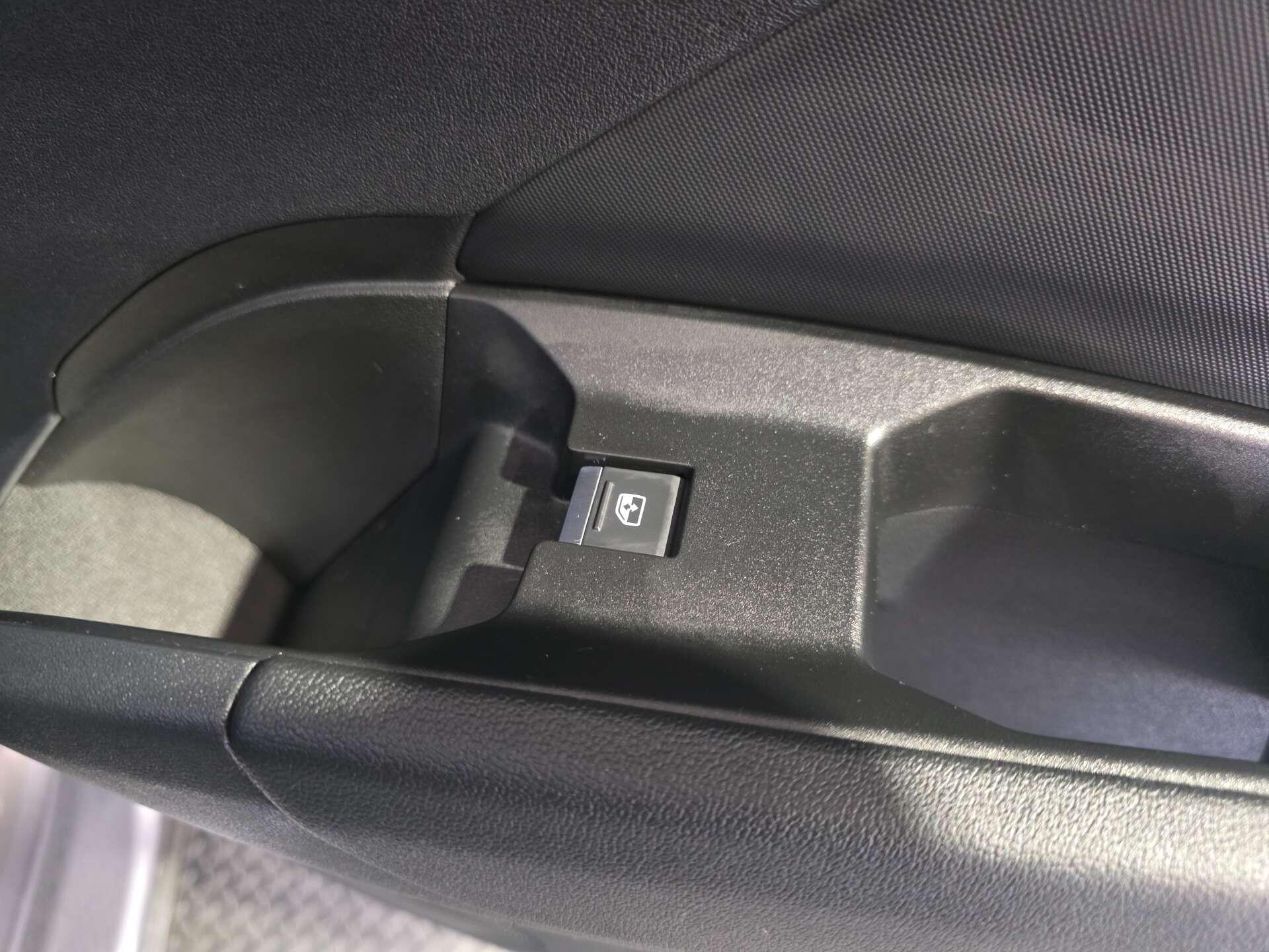 Audi Q4 E-Tron view 36
