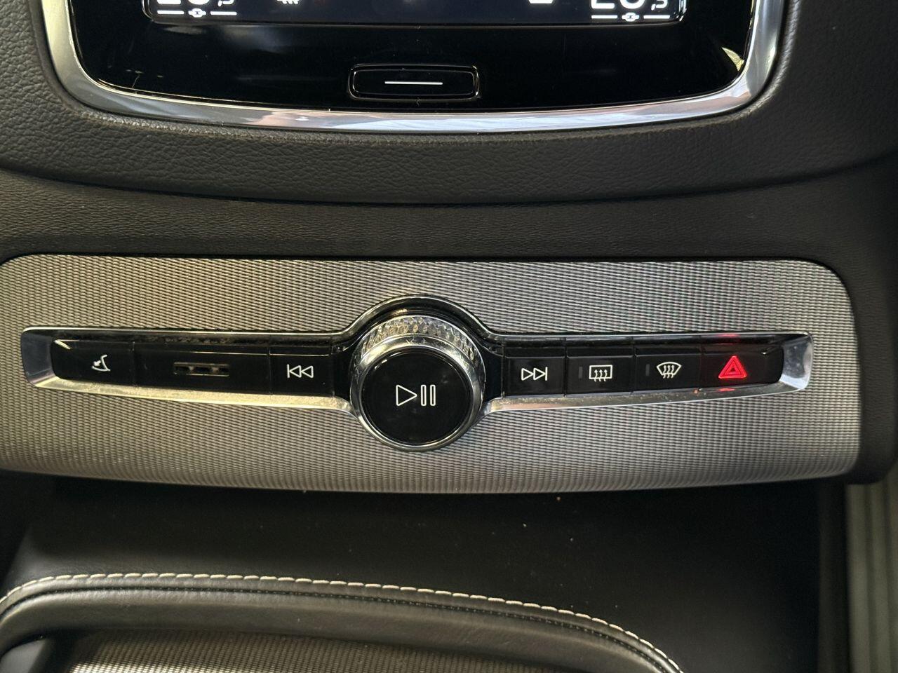 Volvo XC90 view 58