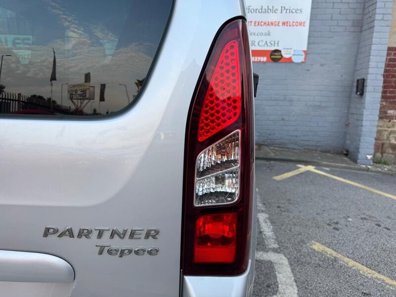 Peugeot Partner Tepee view 12