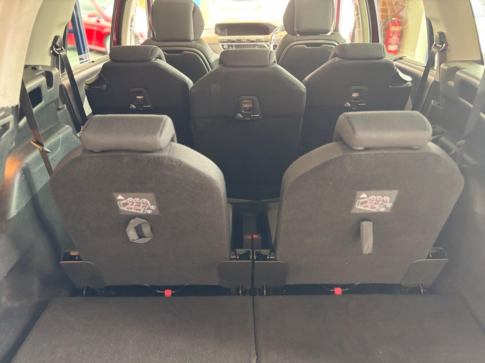Citroen Grand C4 Picasso view 15
