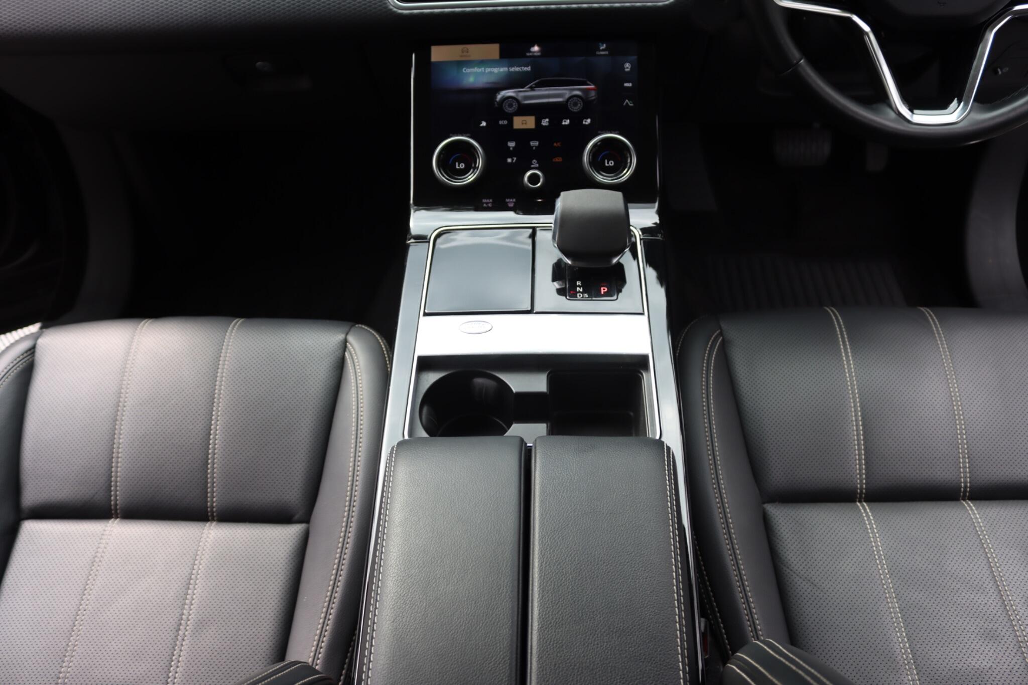 Land Rover Range Rover Velar view 40