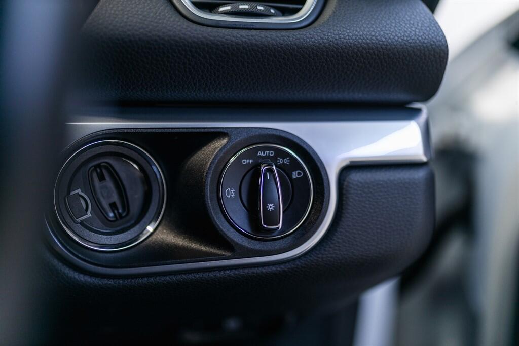Porsche Cayman view 22