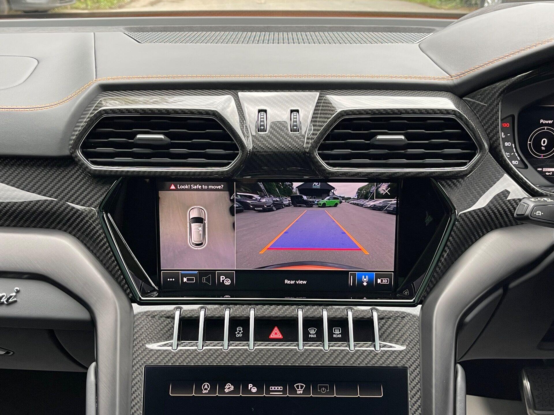 Lamborghini Urus view 48