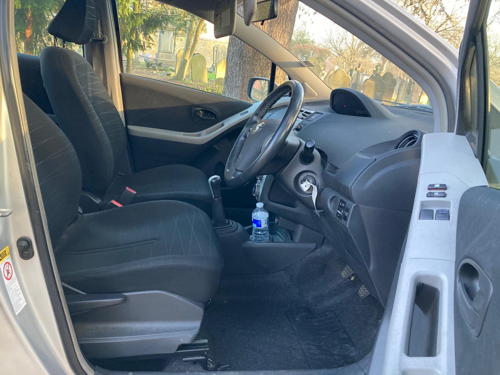 Toyota Yaris view 6
