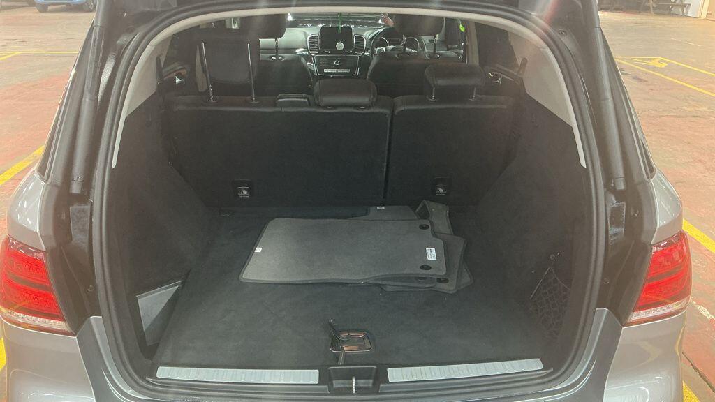 Mercedes-Benz GLE view 7