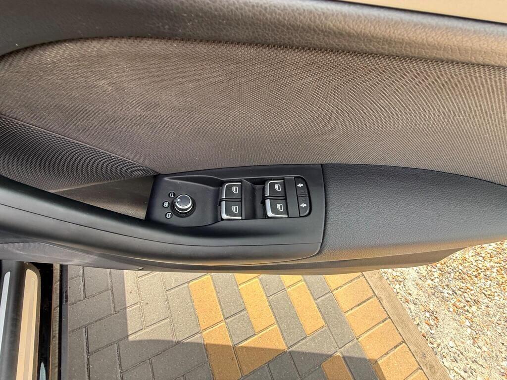 Audi Q3 view 31
