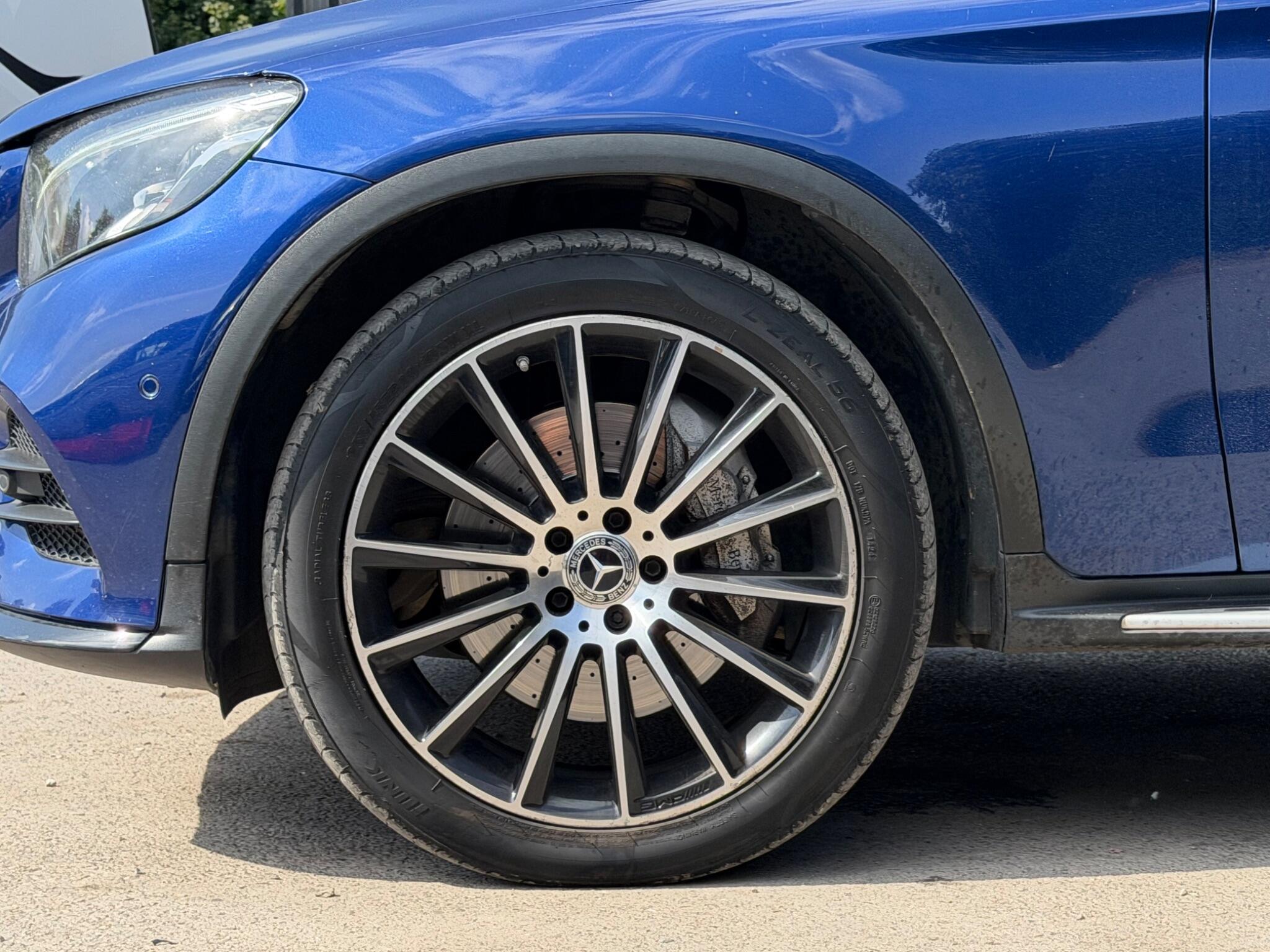 Mercedes-Benz GLC view 12