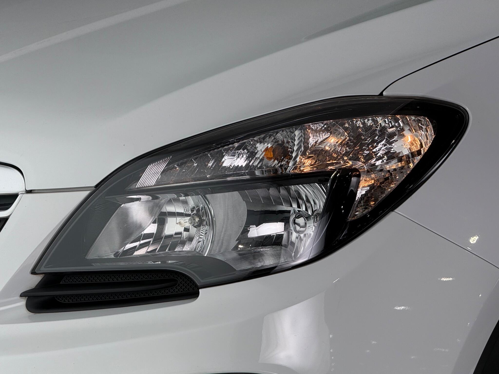 Vauxhall Mokka view 4