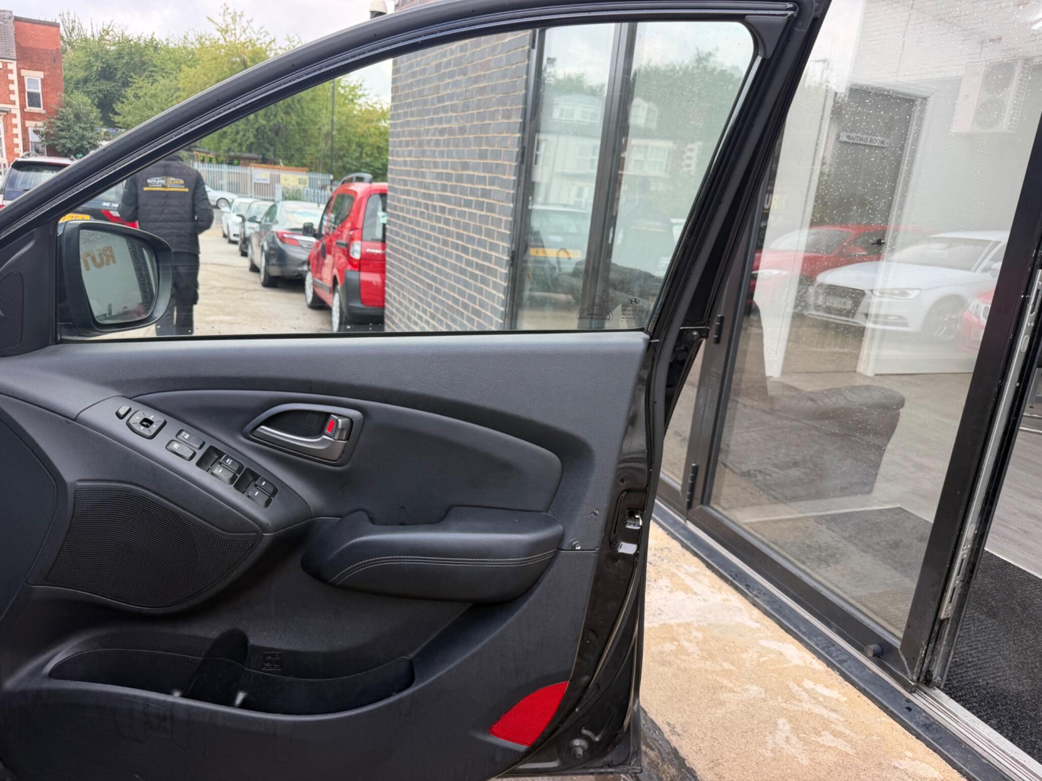 Hyundai Ix35 view 9