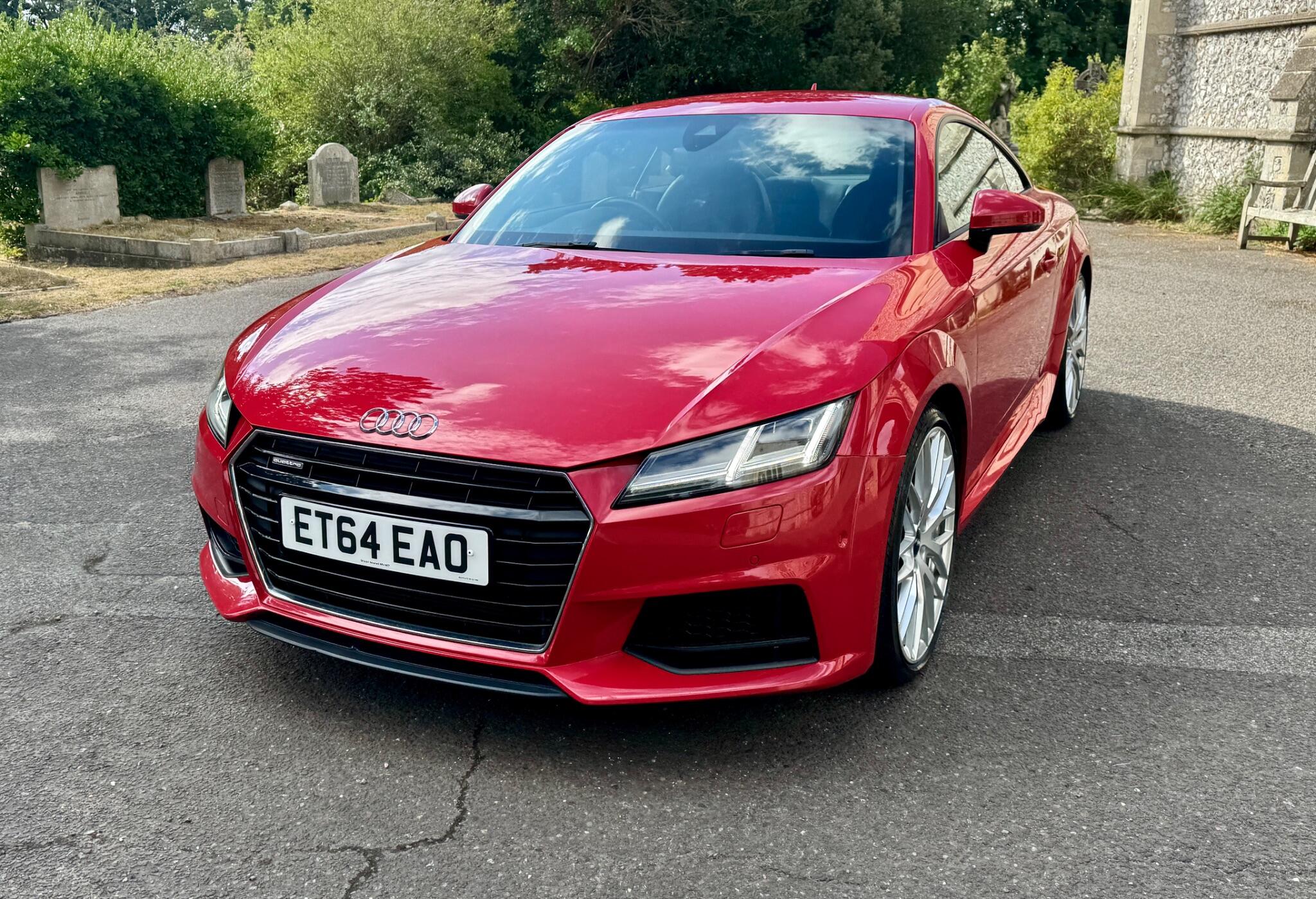 Audi TT view 11