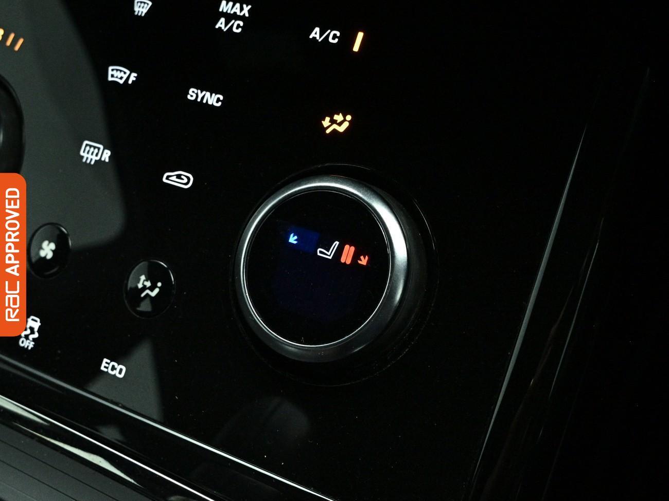 Land Rover Range Rover Evoque view 15