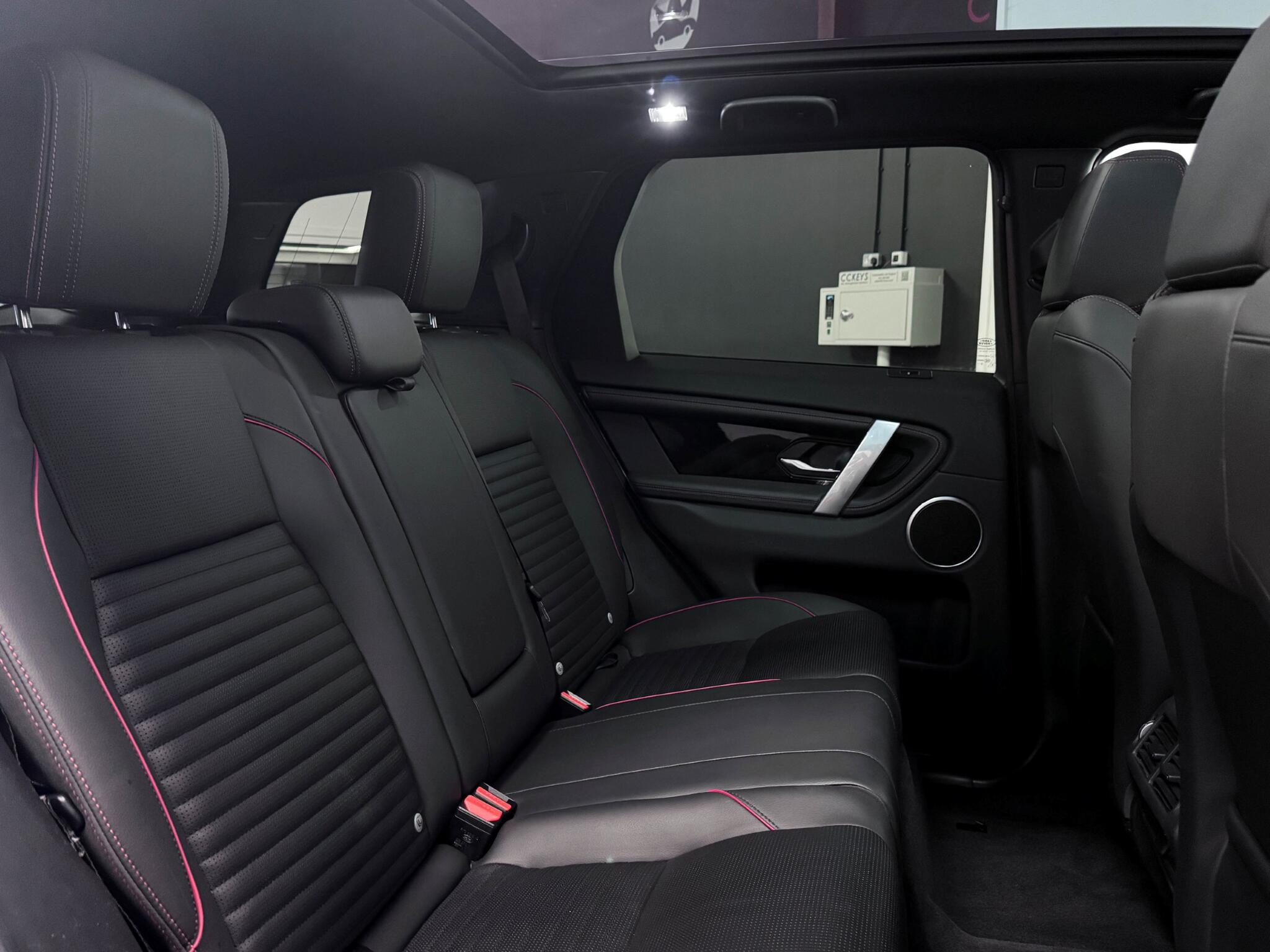 Land Rover Discovery Sport view 17