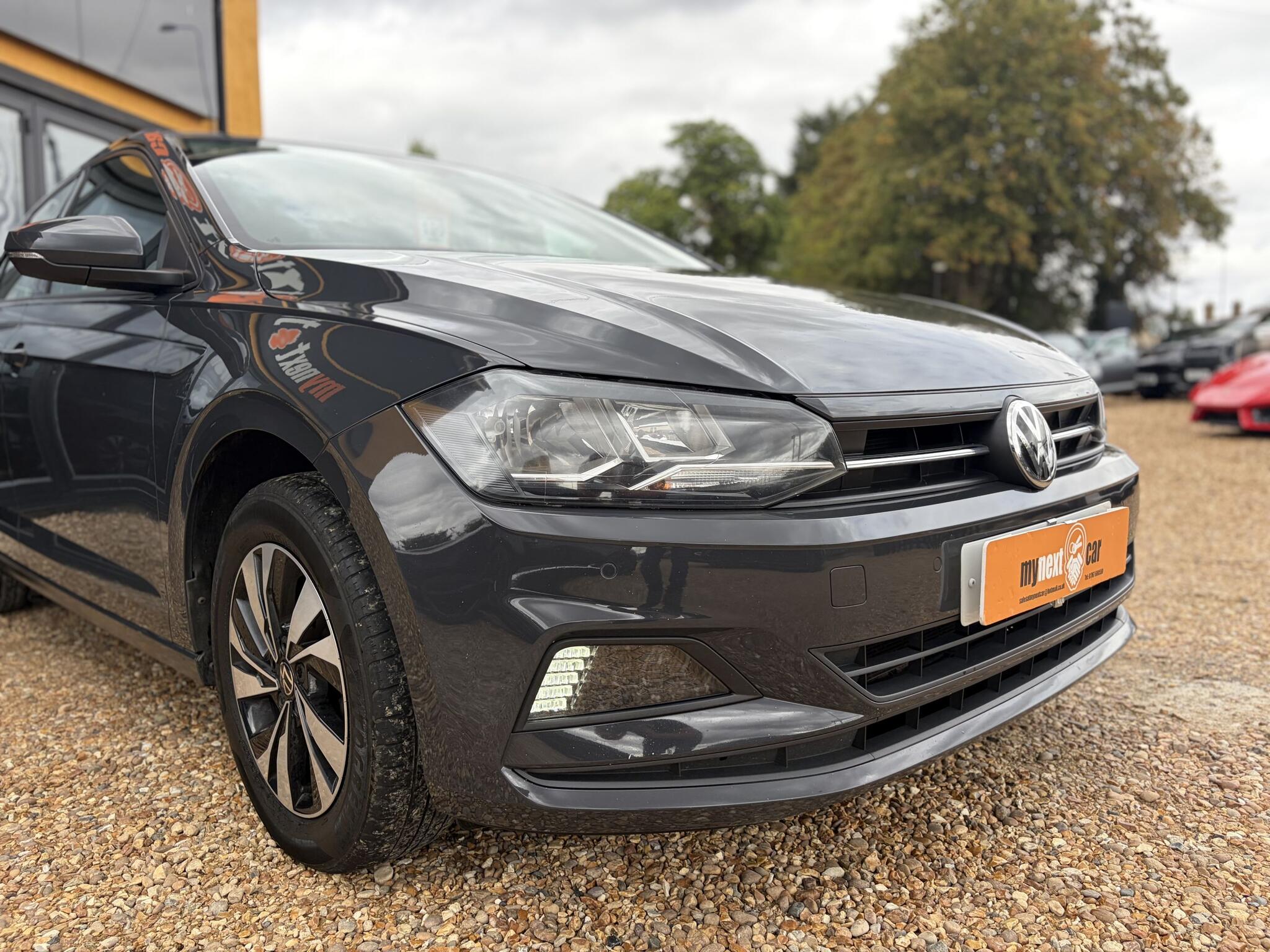 Volkswagen Polo view 2