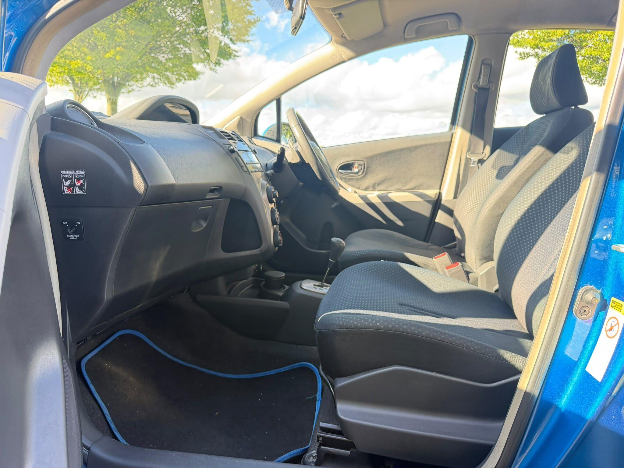 Toyota Yaris view 17