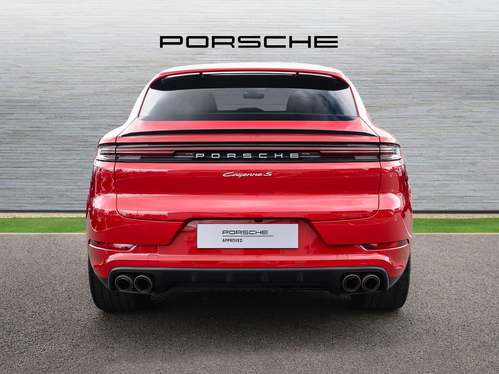 Porsche Cayenne view 40