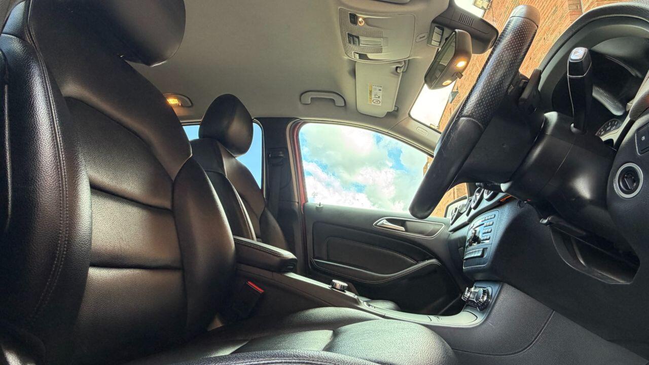 Mercedes-Benz B-Class view 11