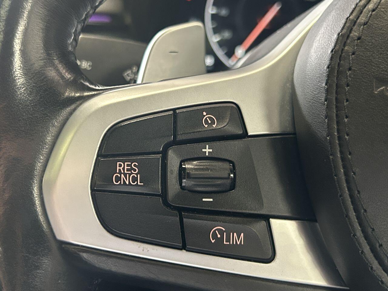 BMW 5 Series view 21