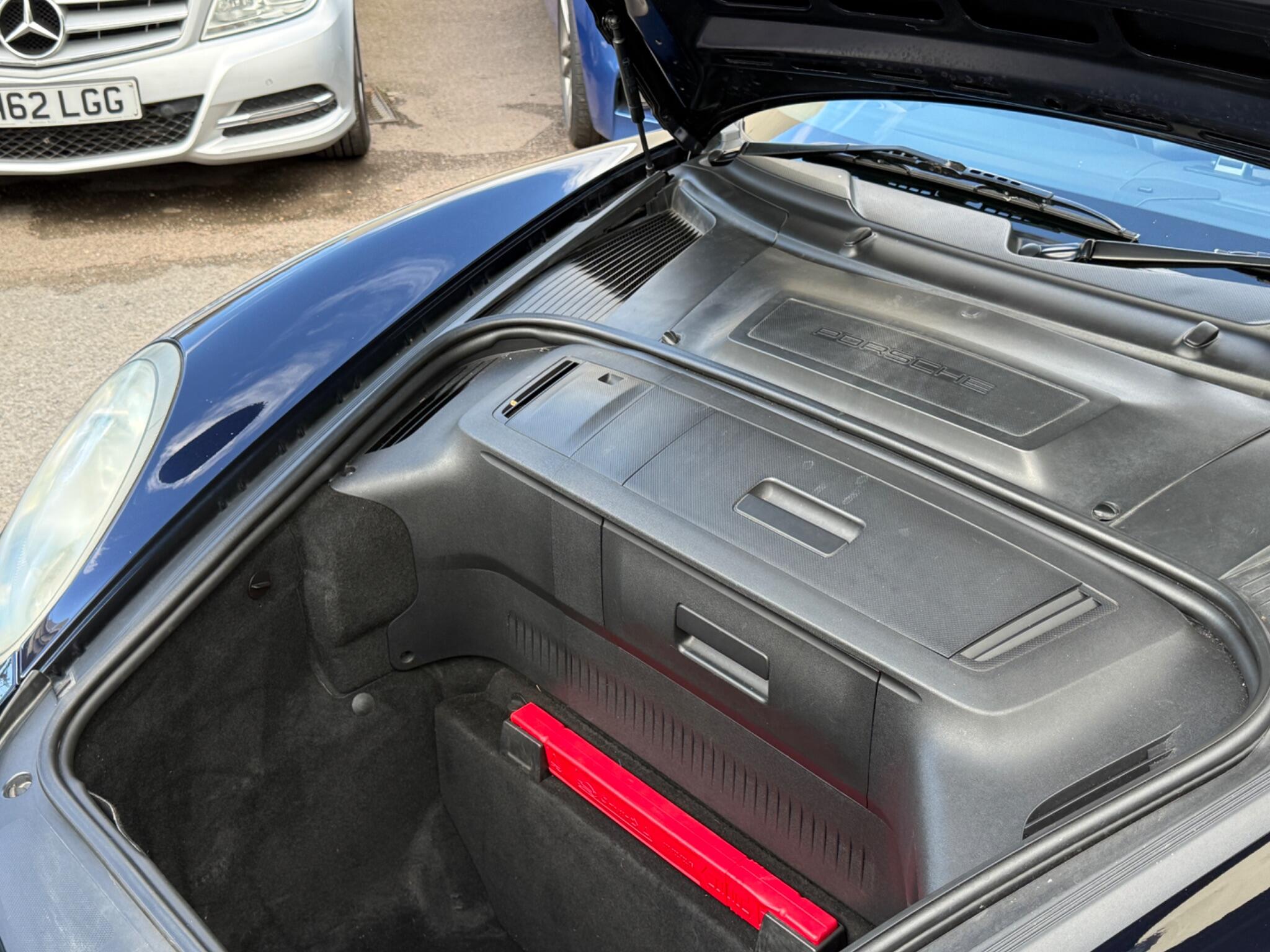 Porsche Cayman - Image 49