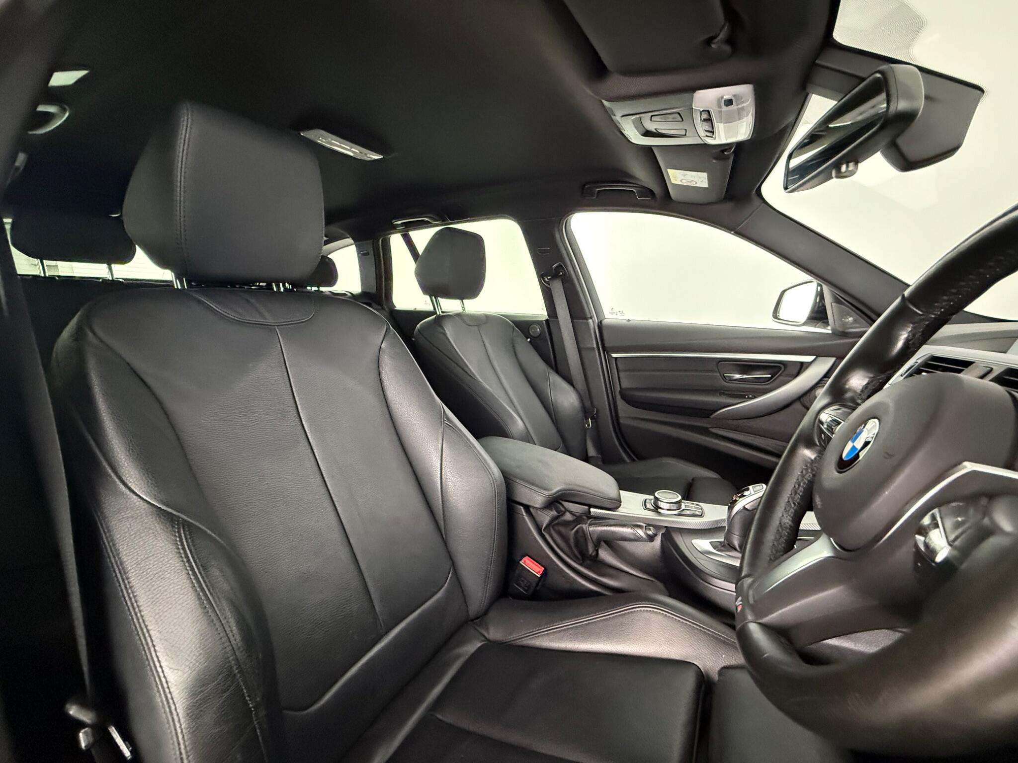 BMW 3 Series view 33