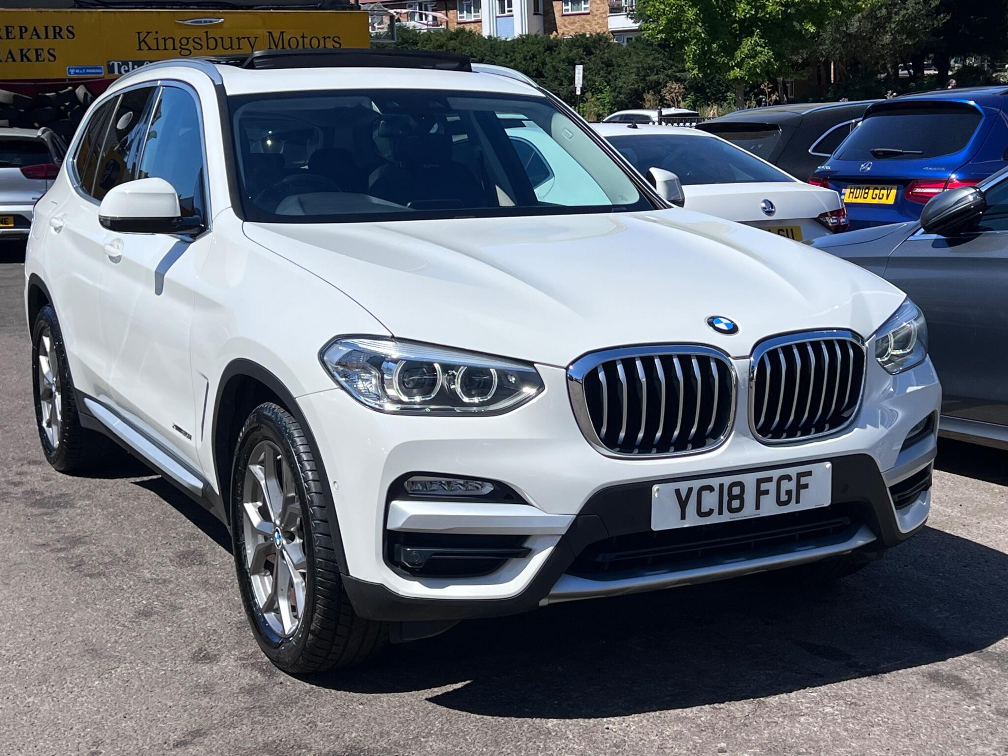 BMW X3 view 4