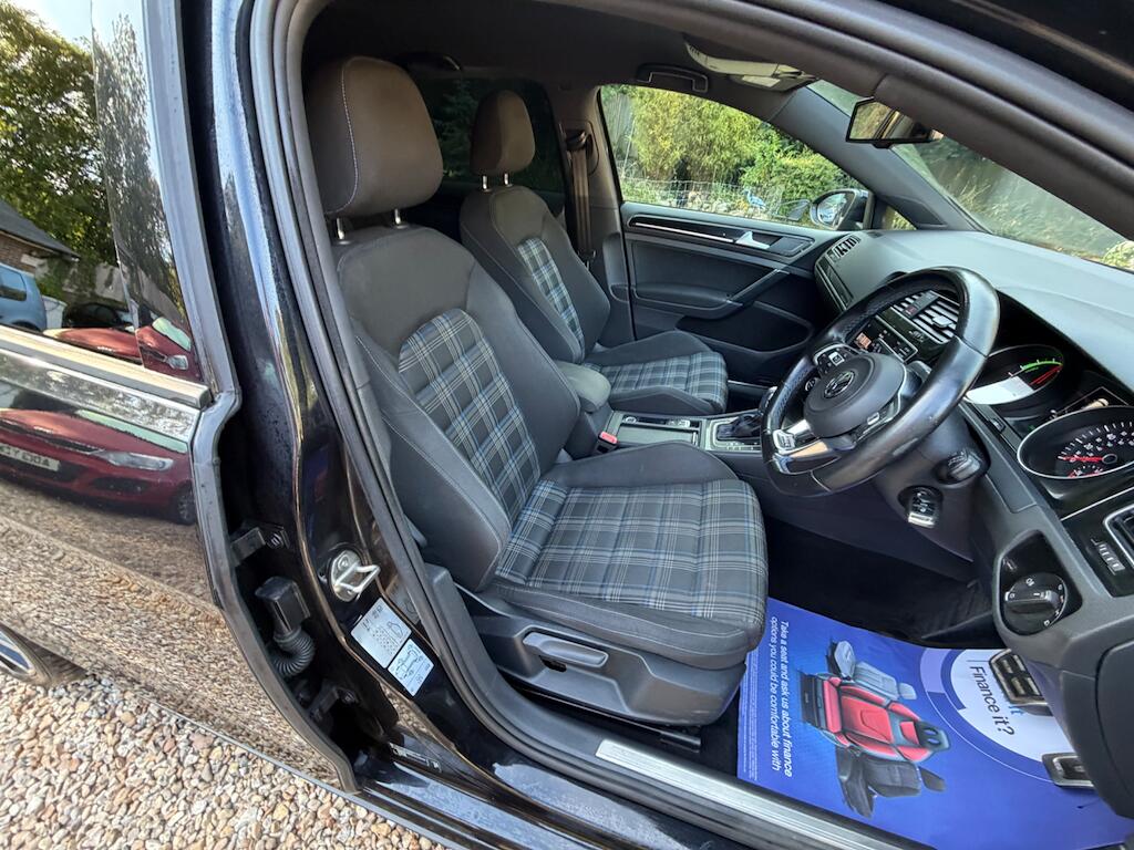 Volkswagen Golf view 26