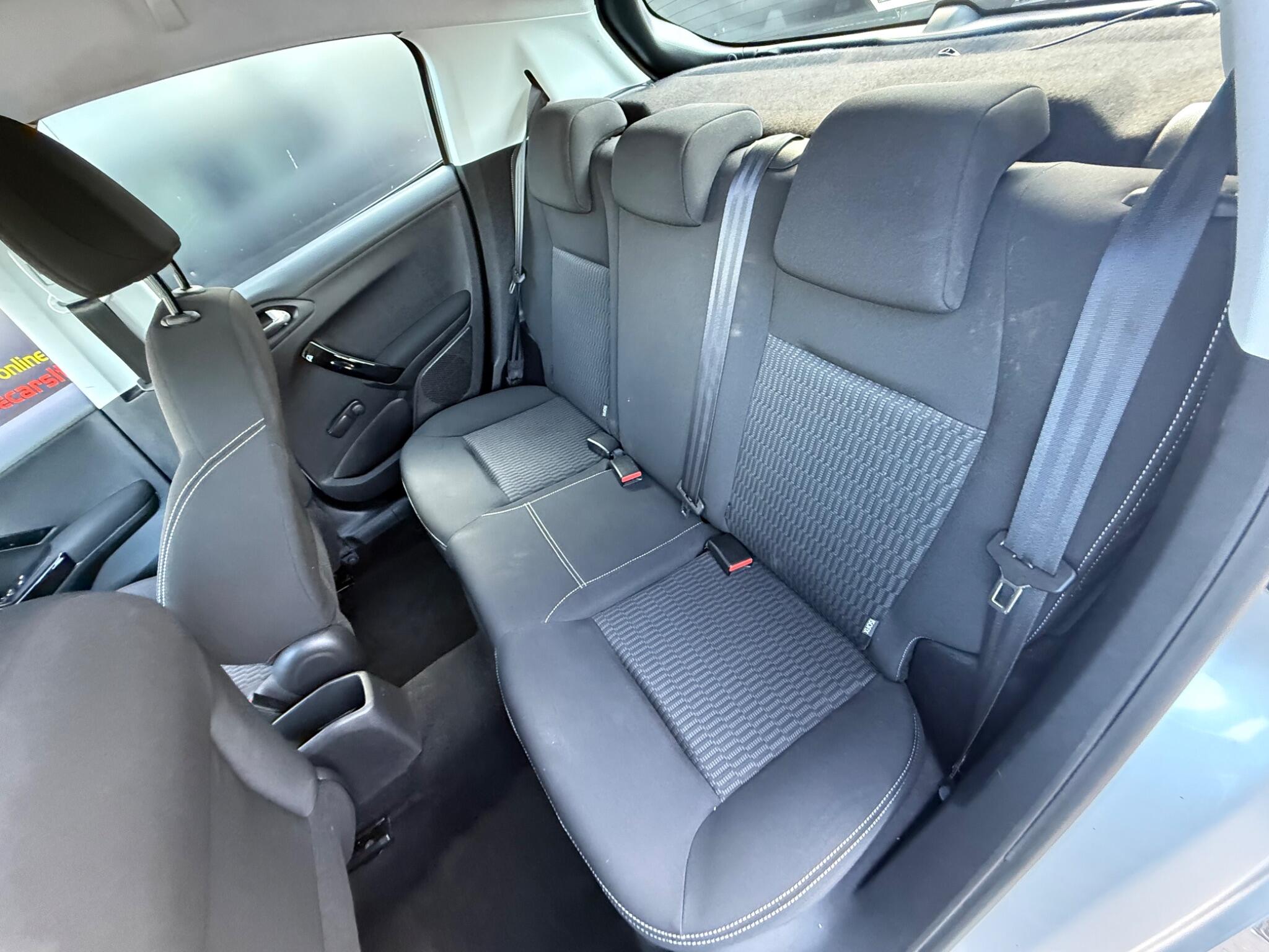 Peugeot 208 view 25