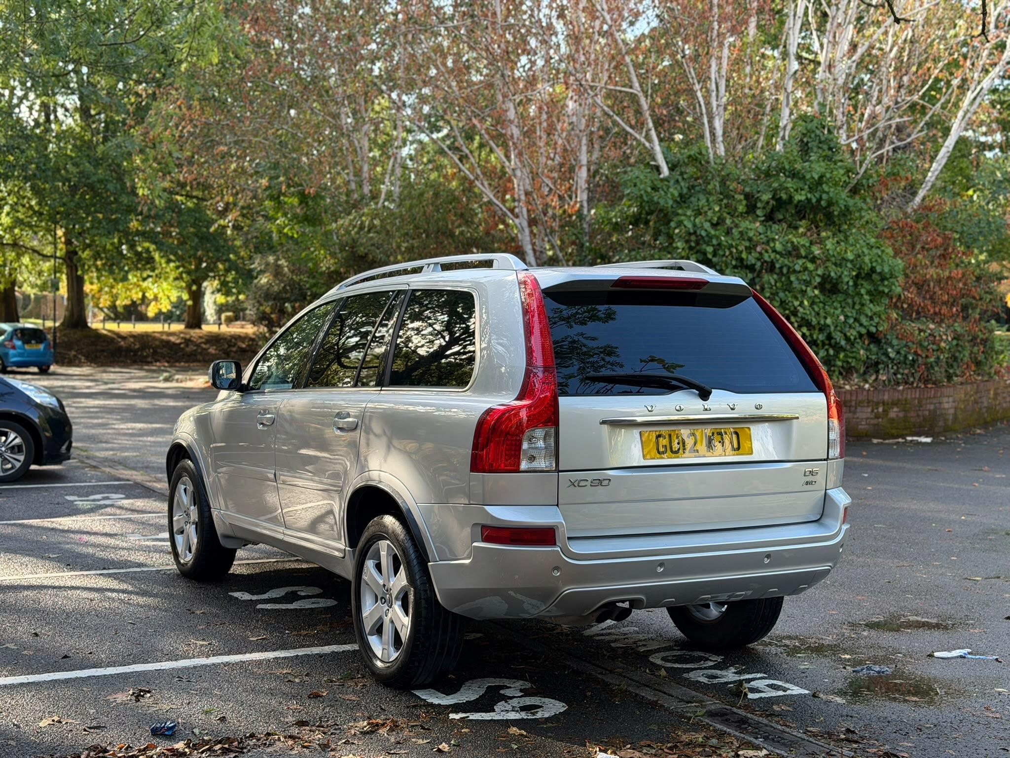 Volvo XC90 view 5