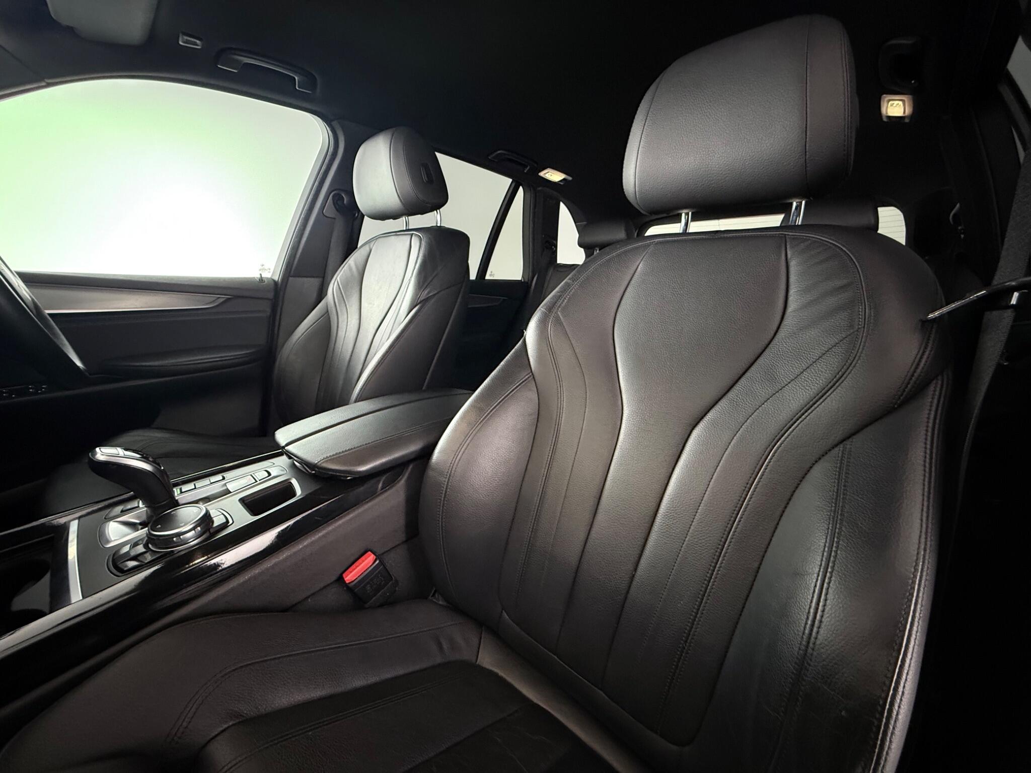 BMW X5 view 31