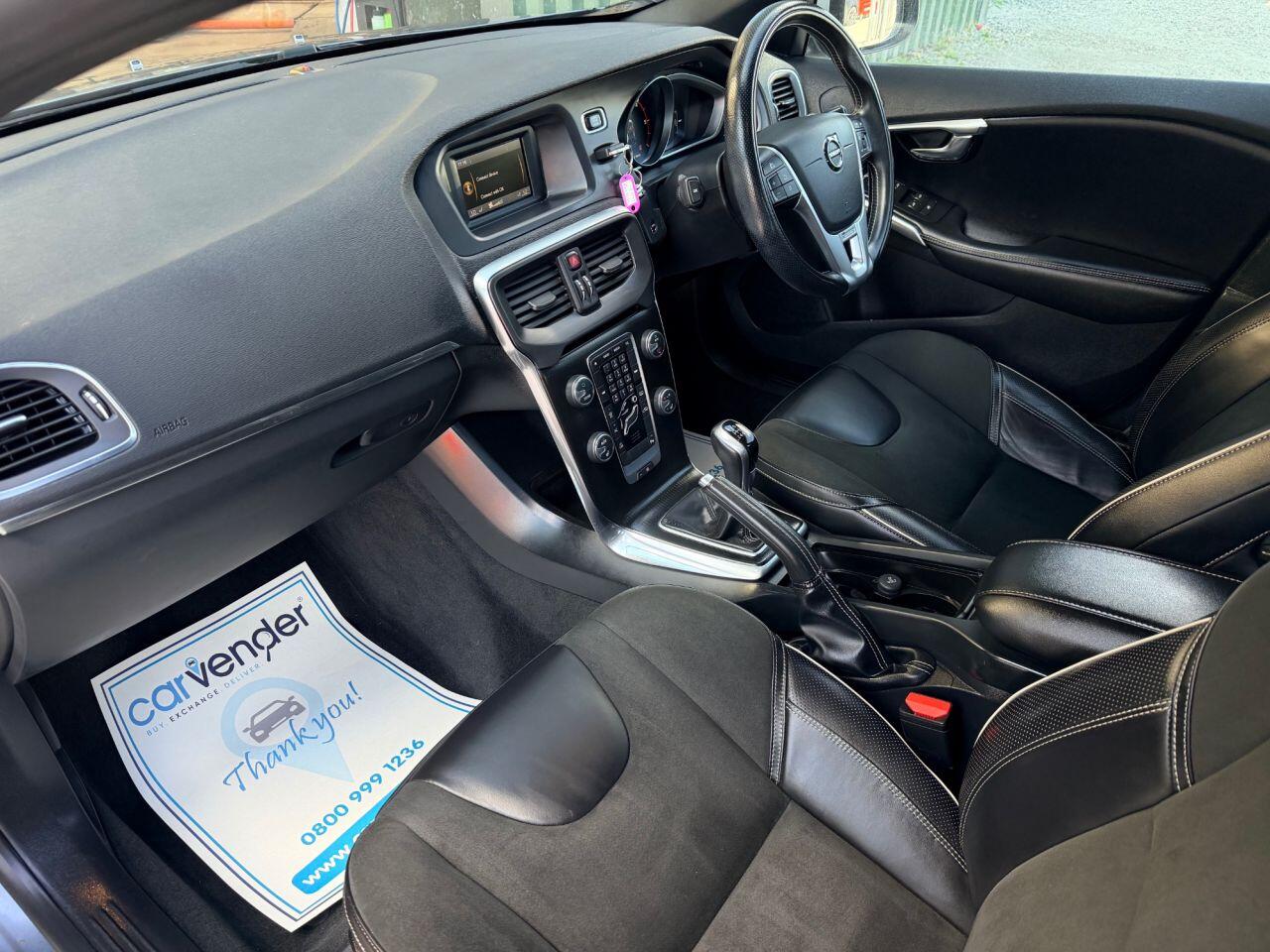 Volvo V40 view 23